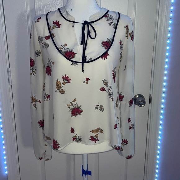 Eyeshadow tie neck floral long sleeve winter blouse. Small - Picture 1 of 6